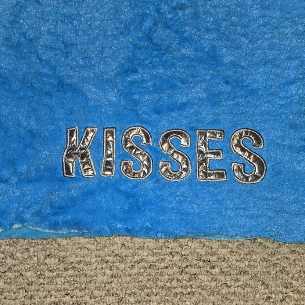 herseys 46x38 inches